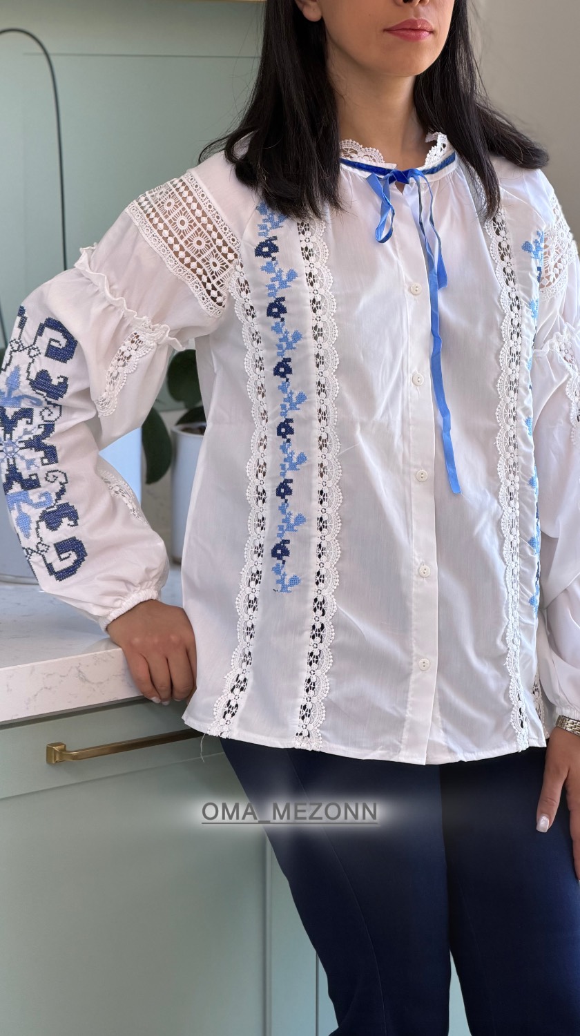 شوميز سفيد شماره دوزی آبی و خامه دوزي esq